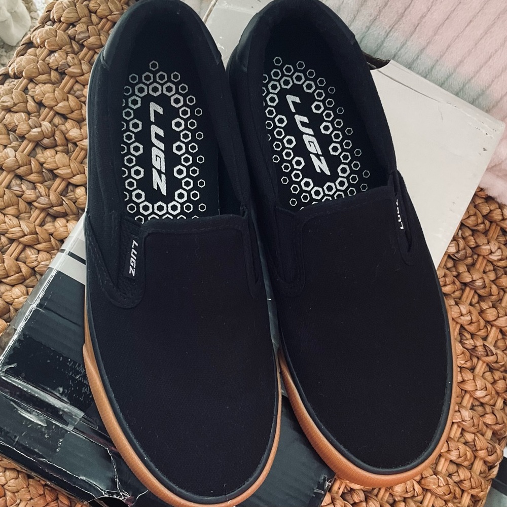 Lugz NWOT Clipper Boys 3.5 Black Canvas Slip On Shoes